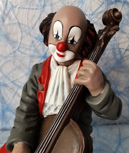 Gilde clowns bassist - clowns, "bassist"